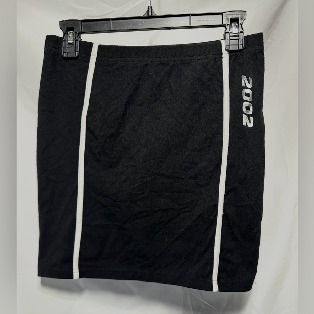 Forever 21 Woman’s Black Mini Skirt w/White Side Piping